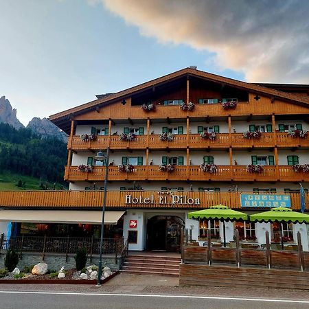 Hotel El Pilon Pozza di Fassa Bagian luar foto