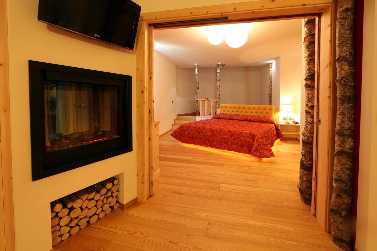 Hotel El Pilon Pozza di Fassa Bagian luar foto