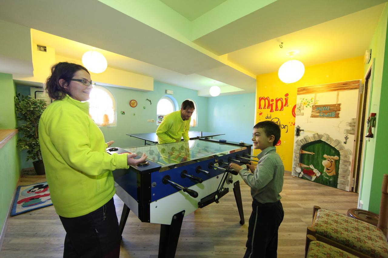 Hotel El Pilon Pozza di Fassa Bagian luar foto